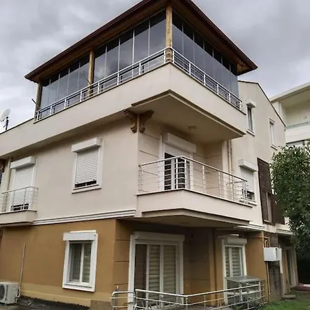 Denize Yakin Genis * Antalya